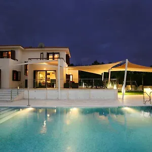 Leonidas Villa Protaras